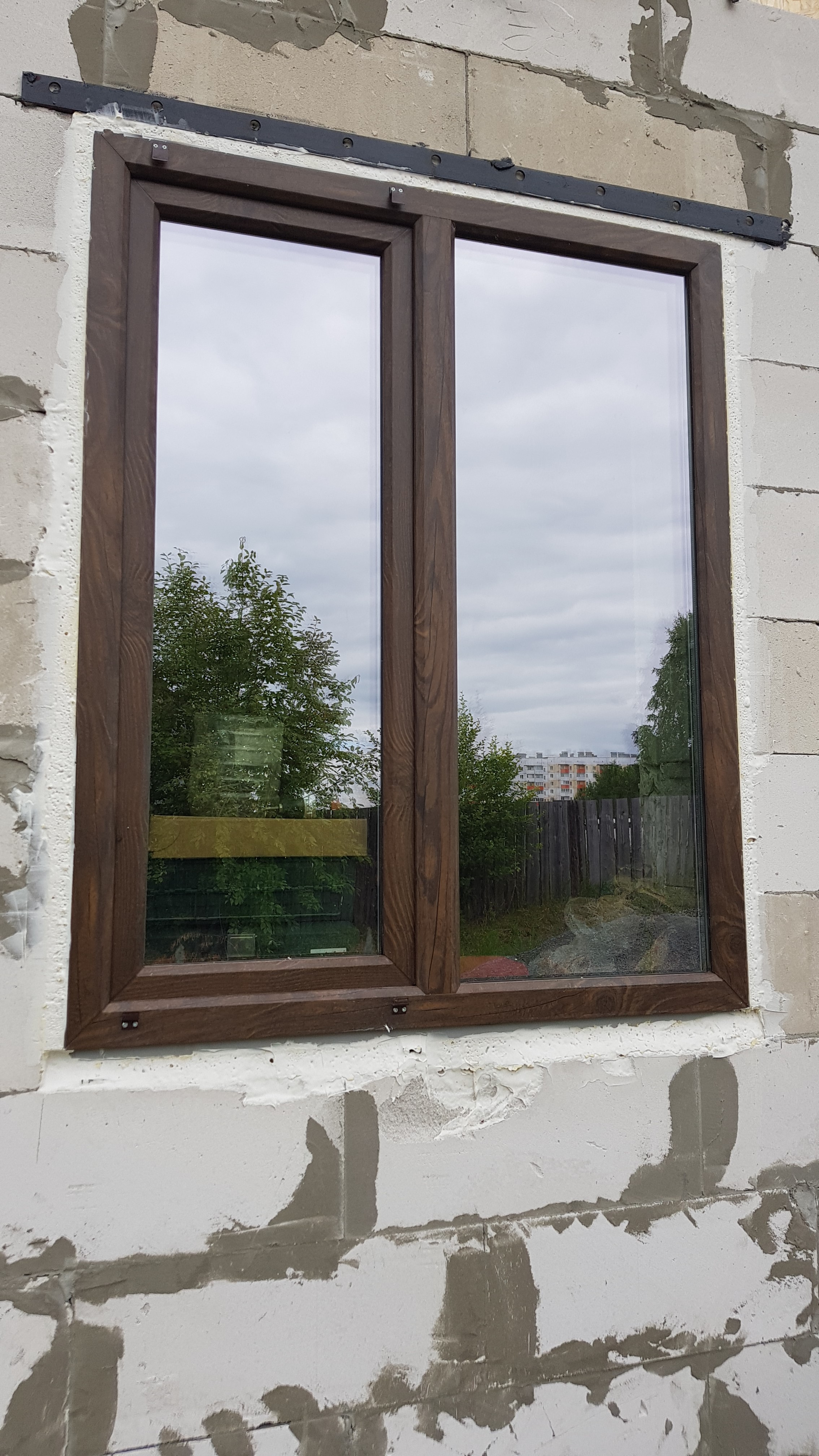 Пластиковые окна REHAU GRAZIO с ламинацией