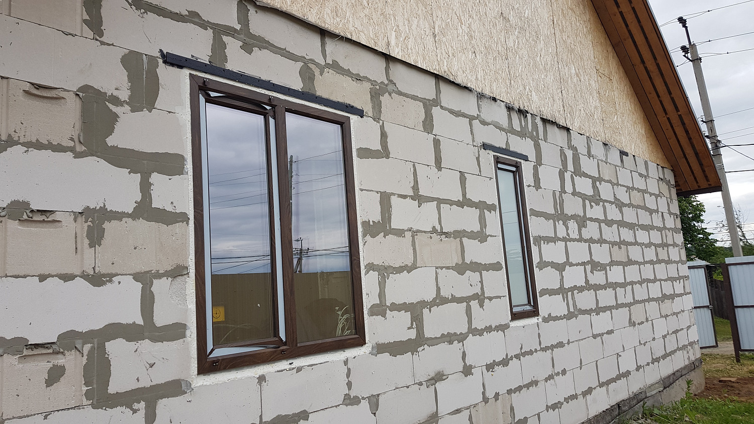 Пластиковые окна REHAU GRAZIO с ламинацией