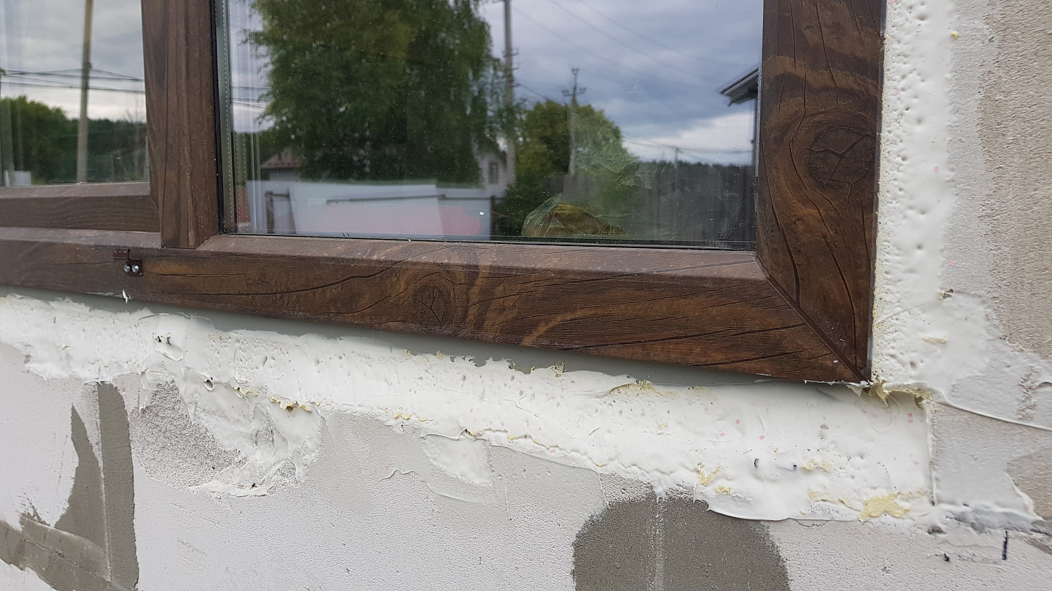 Пластиковые окна REHAU GRAZIO с ламинацией