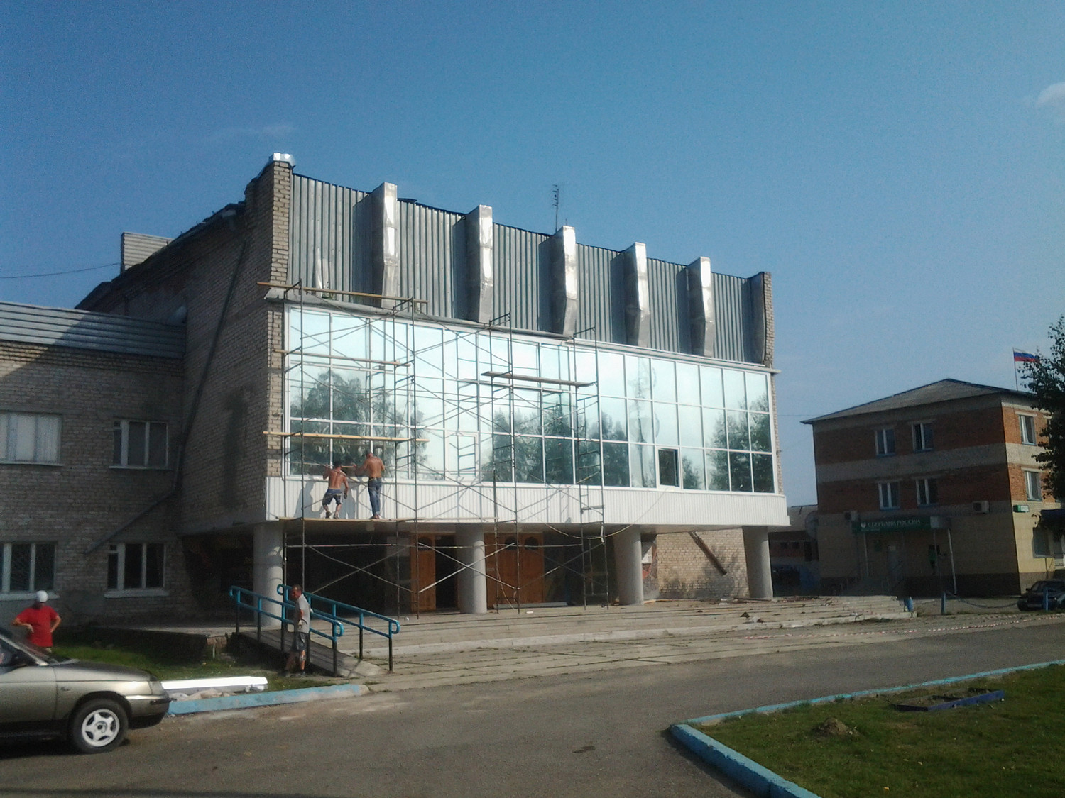 Фасадное остекление Центра Культуры, посёлок Лобва